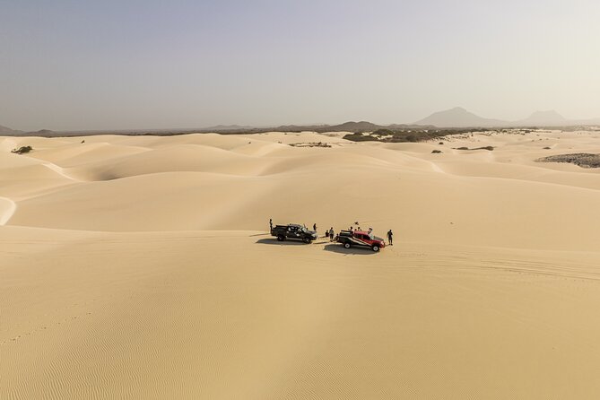 4WD Boa Vista group day tour south and north with sandboarding - Morro de Areia dunes: sandboarding, big photos, and the highest dune views
