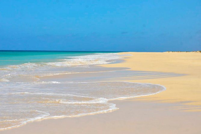 Boa Vista Island: 4-Hour Rabil, Viana Desert & Shipwreck Tour - Deserto de Viana: the dunes, barefoot sand, and the goats with opinions
