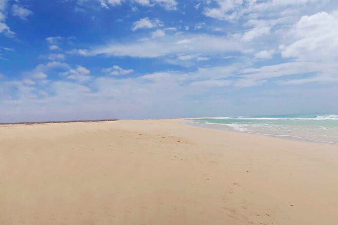 Boa Vista Island: Full-Day Wild Beaches & Viana Desert Experience - Fundo das Figueiras Lunch and Goat Cheese Culture