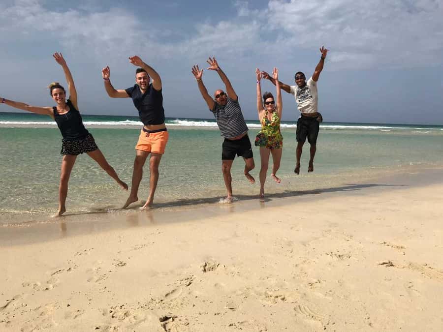 Boa Vista Island: Full-Day Wild Beaches & Viana Desert Tour - Start at Fonte Vicente Oasis, Then Follow the Trees