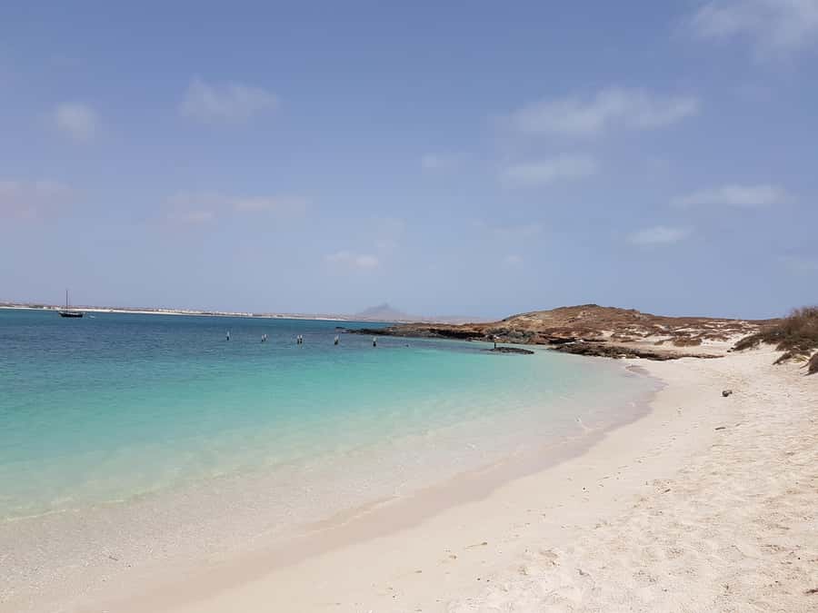 Boa Vista: Motoryacht Trip with Fishing, Snorkel, Beach BBQ - Getting from your hotel to Sal Rei, then onto the boat