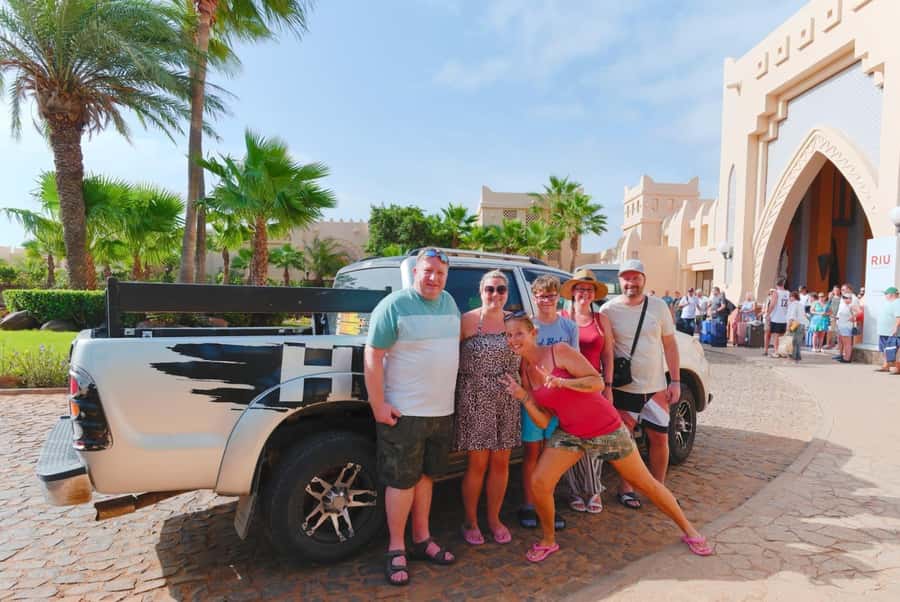 Boa Vista: Shark, Turtles, Cave, Sandboarding & Tasting Tour - Praia Varandinha caves: a photo stop with more to it than photos