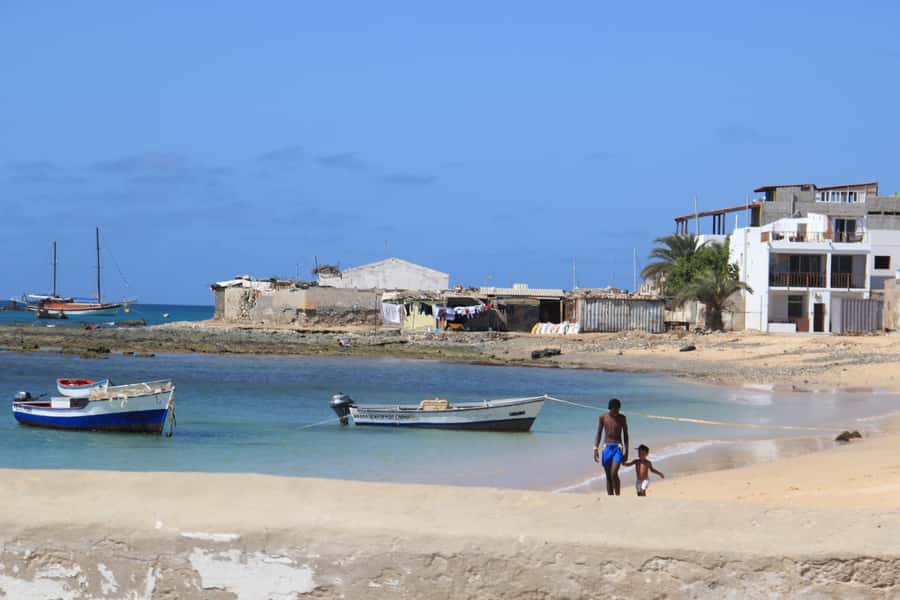 Boa Vista: Shipwreck, Viana Desert & Sal Rei Tour - Rabil craft store: watch local makers, then shop with confidence