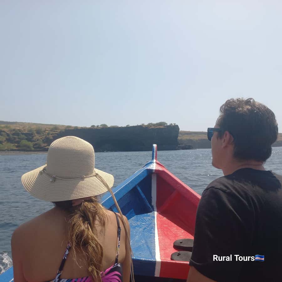 Boat Trip to Aguas Belas Cave+Barbecue - The black sand beach stop and barbecue lunch, where the day relaxes
