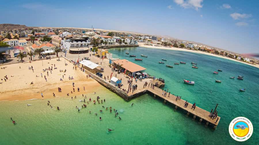 Boavista: City Tour with a Splash at Estoril Beach - Hotel Pickup and a Small-Group Pace That Feels Human