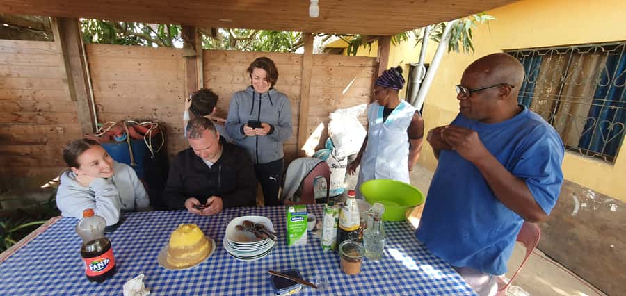 Day with locals people - Languages, timing, and group style that keep it comfortable