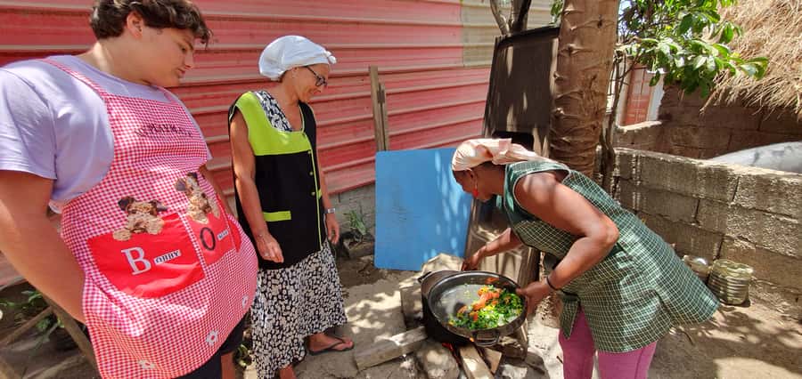 Day with locals people - Assomada market: where you learn by shopping, not just watching
