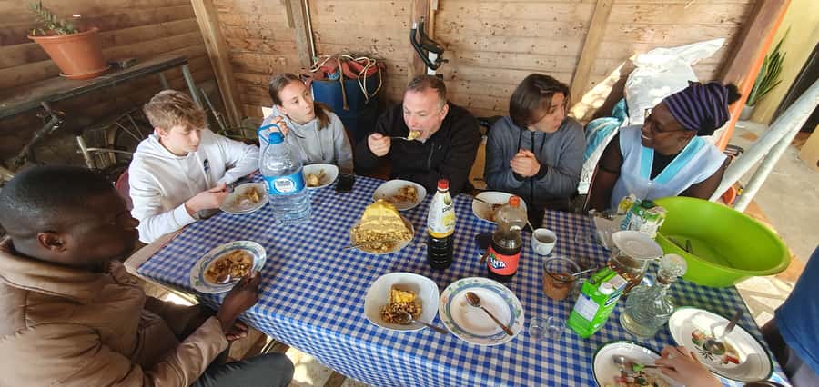 Day with locals people - The three-stone stove: what you learn beyond the recipe