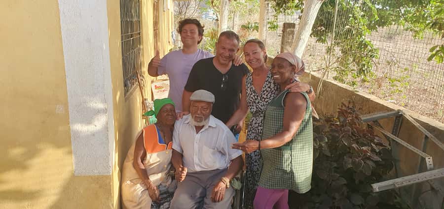 Day with locals people - Sugar cane in stages: a hands-on drink experience