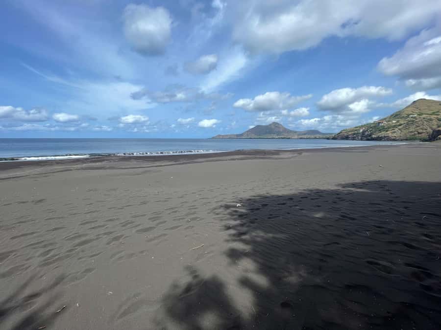 Discover the Black Sand Beach+the Natural Pool - Natural Pool Time, Swim or Snorkel With a Quick Water Check