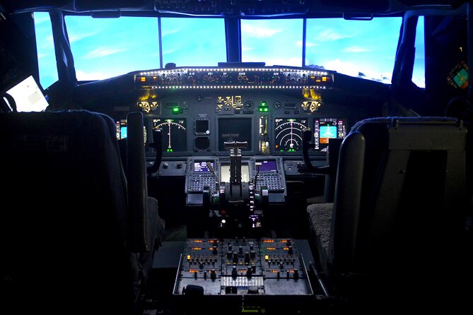 Flight Simulation Experience - Why This 737 Simulator in Sal Feels Like a Real Pilot Moment