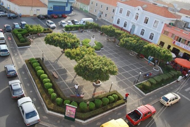 Guided city Tour Praia, Highlights tour - Stop 1: Plateau Streets and the Colonial-Era Power Map