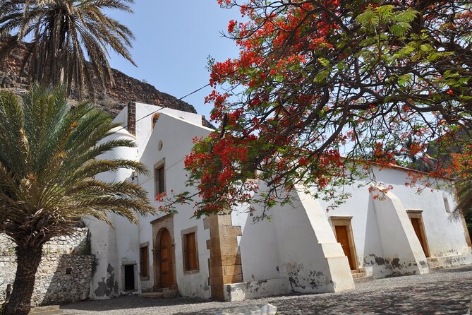 Guided City tour Praia with Cidade Velha (World Heritage) - Cidade Velha: where Cape Verdean beginnings meet Atlantic history