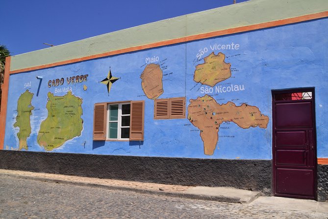 Half-Day Sal Island Tour with Shark Experience from Santa Maria - Palmeira: port town color and the fishing-village rhythm