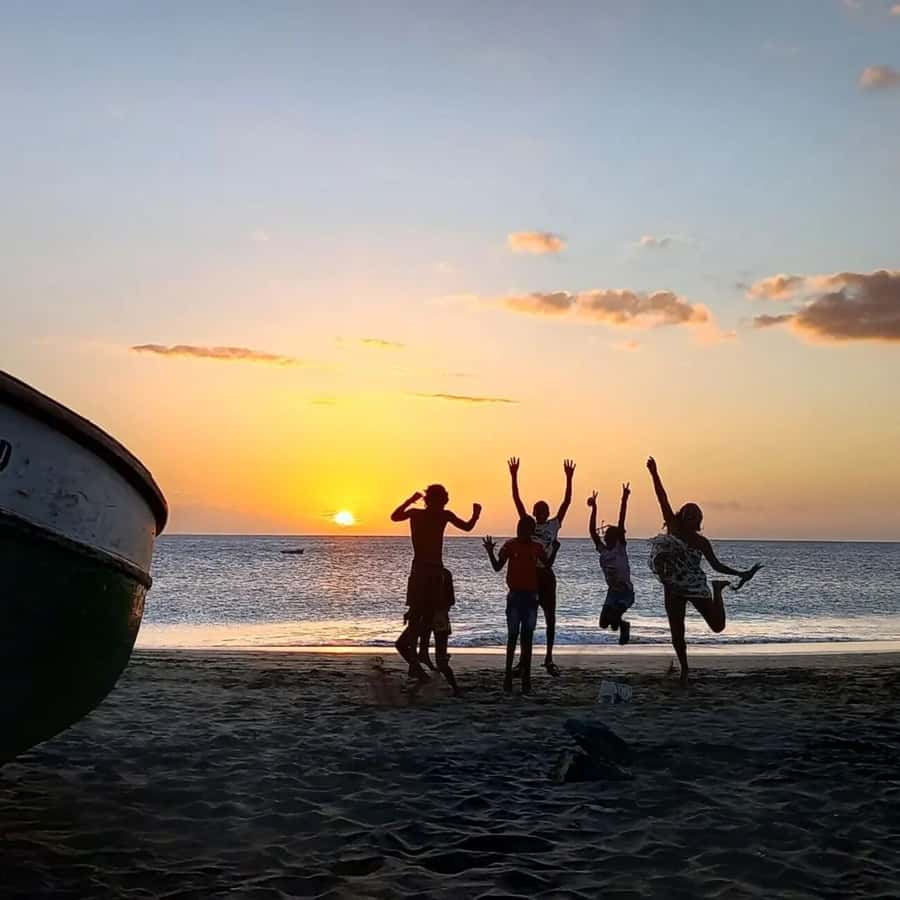 Live Snorkeling & Swimming with Sea Turtles in the Atlantic - Photos, video, and the right way to be respectful