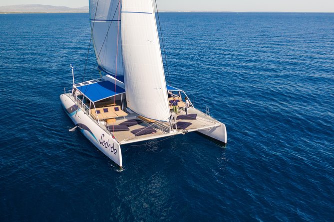 Lounge Catamaran SODADE Half-Day - The Murdeira bay stop: calm turtle waters and the sleeping-lion mountain