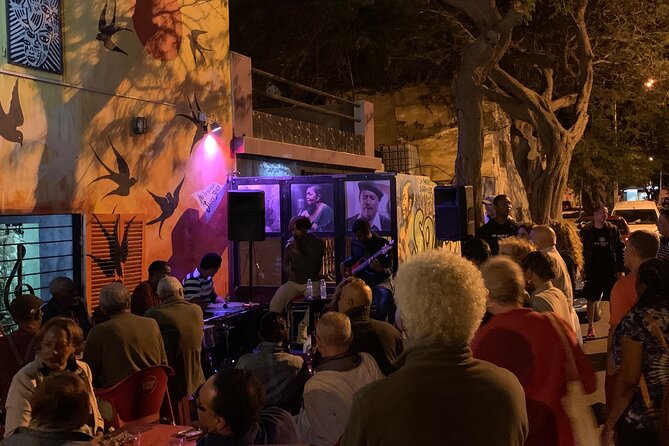 Mindelo by Night walking tour - Timing and group size: what 2 hours really means