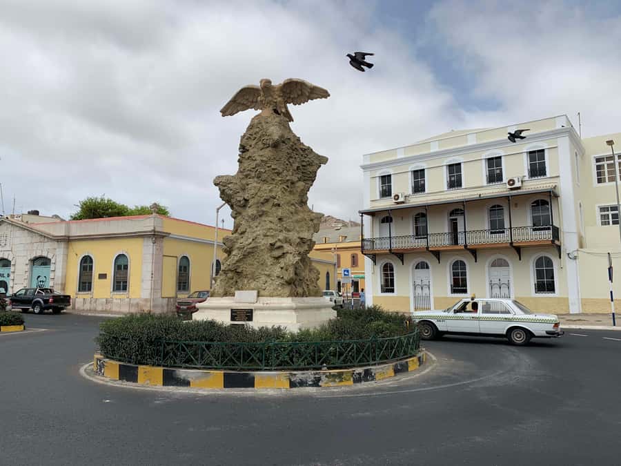 Mindelo Cultural: city tour with live music and dance class - Before you go: shoes, sun, and how active it is