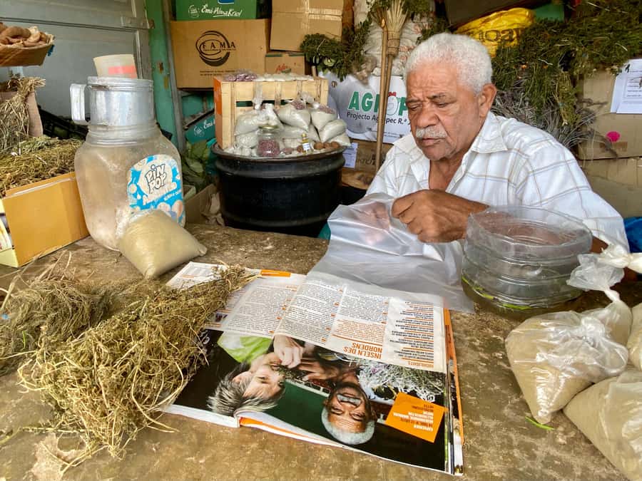 Mindelo: Private Walking Tour with Local Food Tasting - Mindelo’s Markets: Fish, Fruit, Veg, and the Sounds of the Place
