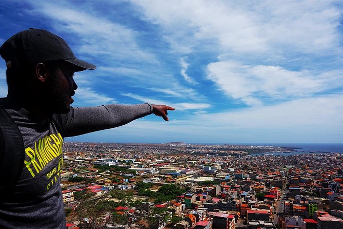 Praia: Guided Historic Walking Tour & Lunch with Locals - Key things to know before you go
