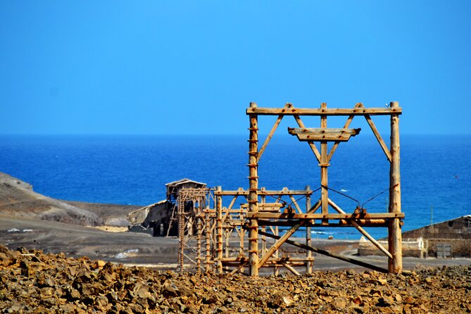 Sal island: Salt Lake Tour, Shark bay & Pedra de Lume Village - Transport and comfort: easy flow, but not luxury