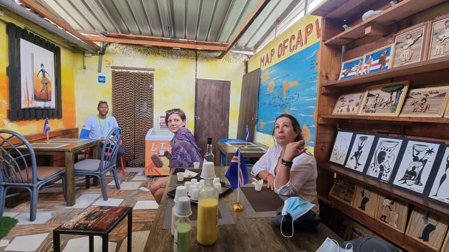 Sal island: Santa Maria city tour, street art and tapas - Street art streets: what to notice when the guide points things out