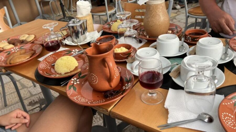 Sal island: Santa Maria city tour, street art and tapas - Cape Verde tastes and tapas: the food break that keeps momentum