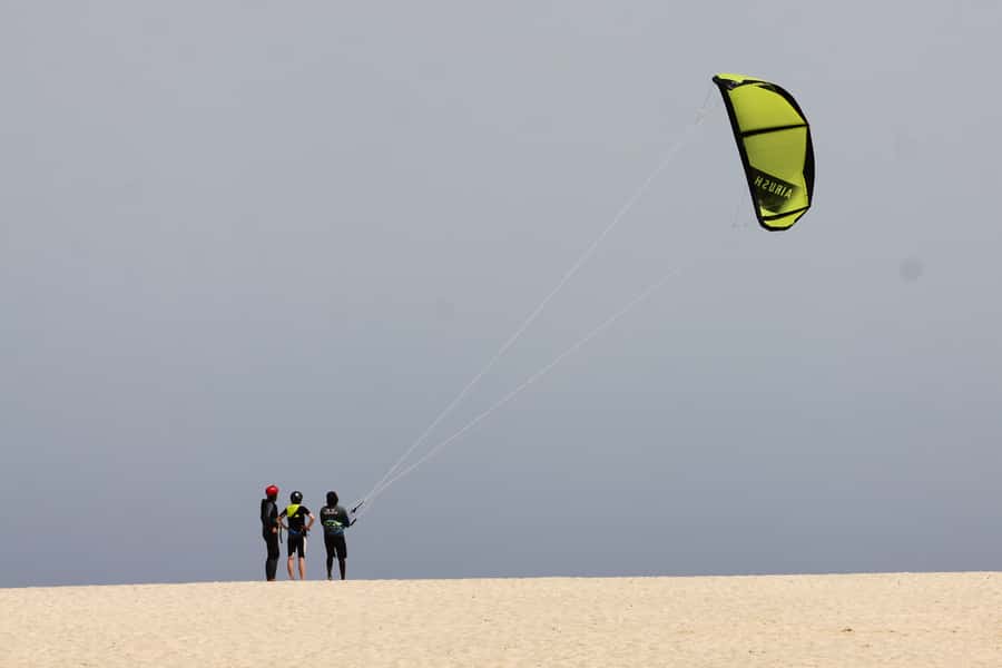 Sal: Kitesurfing Lessons - Waves, wind, and why “beginner-friendly” still has limits