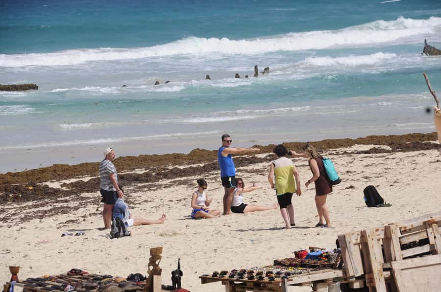 Sal Rei: Boa Vista Island Full-Day North to South Discovery - Varandinha Caves: a protected beach stop made for short exploration