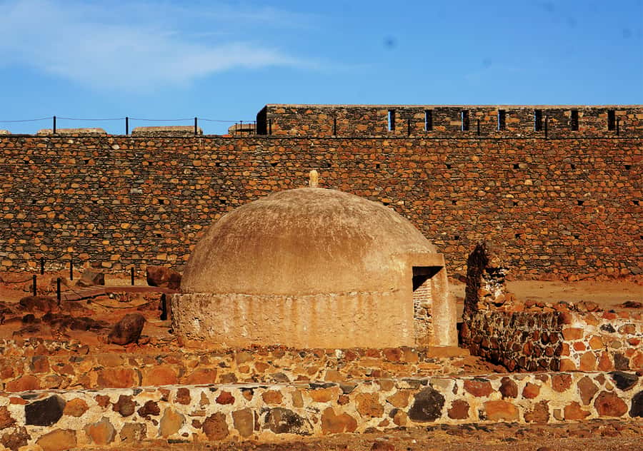 Santiago Island: Highlights of Cidade Velha with Local Guide - Calhau fishing bay, black-sand beach, and meeting local fishermen
