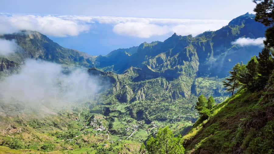 Santo Antão: Hiking Cova Volcano Crater to Ribeira Paúl - Quick hits to know before you lace up