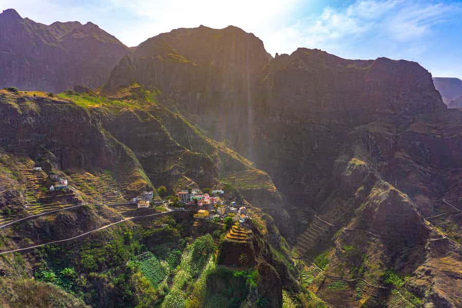 Santo Antão: Ponta do Sol & Fontainhas Guided Trip with Hike - Guides and group style: the difference between hearing facts and getting context