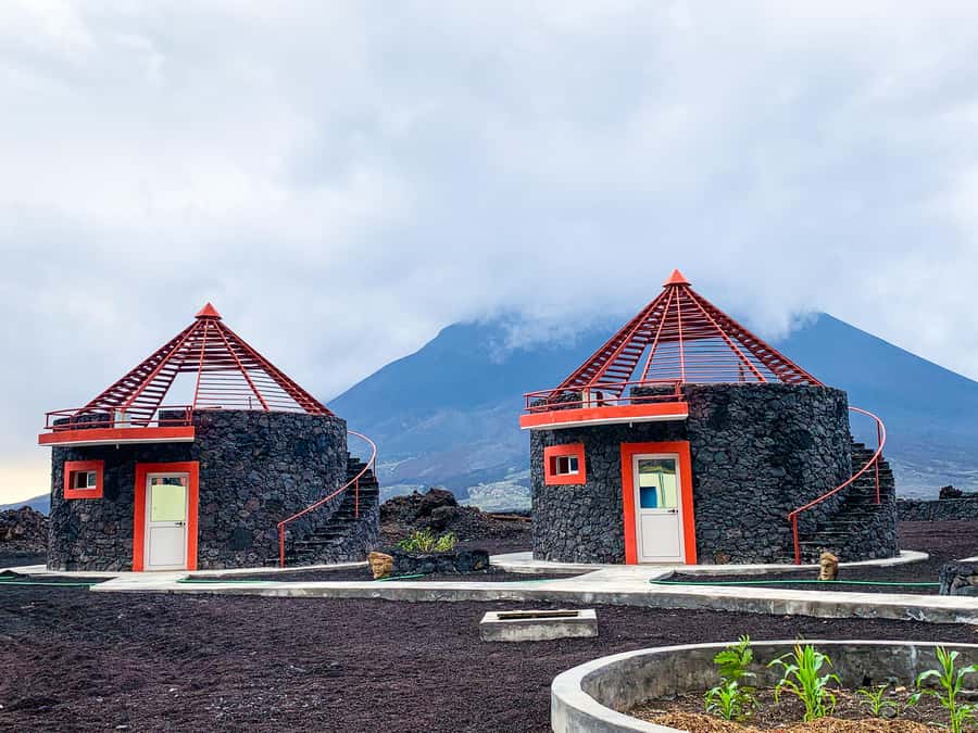 São Filipe: Fogo Volcano with Wine and Cheese Tasting - Chã das Caldeiras National Park: walking 2014 lava with context
