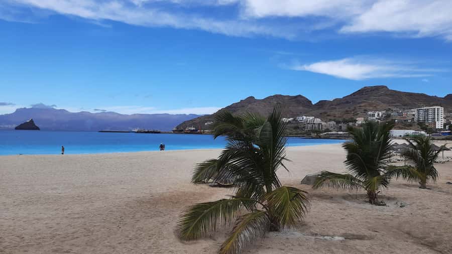 São Vicente: Markets, Beaches and Natural Park Tour - First Pick-up in Mindelo, Then Straight Into the Day