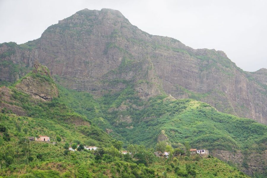 Serra Malagueta Natural Park: Hike to Gongon Valley & Lunch - Getting back to Praia without feeling totally cooked