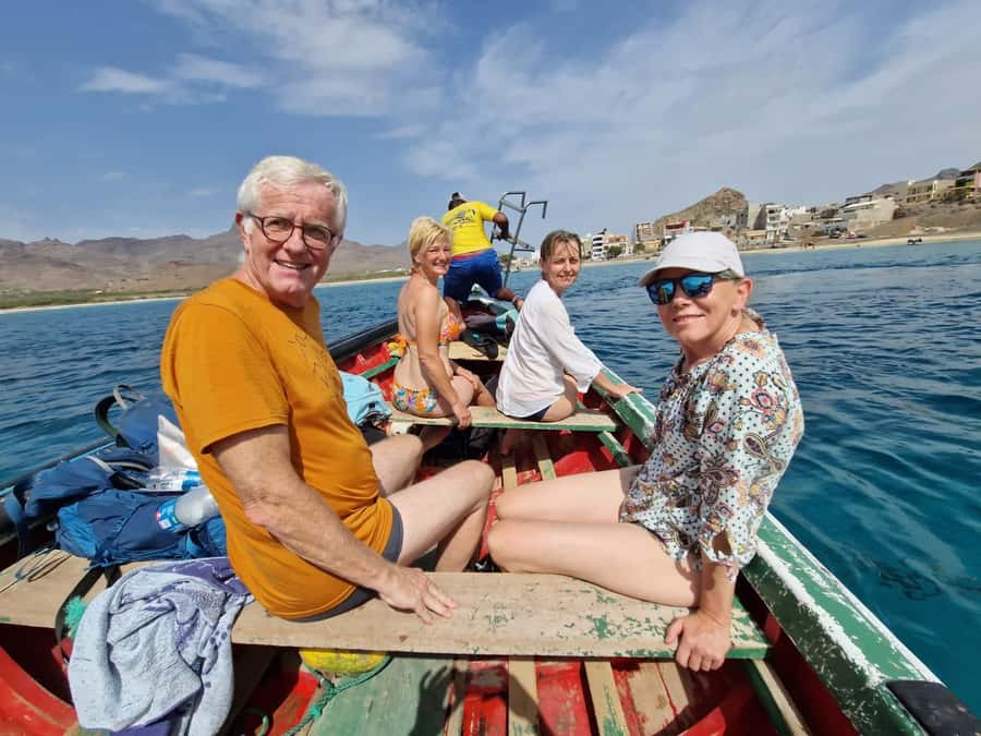 Snorkeling with Turtles - Swimming With Turtles: What to Expect When You’re Close