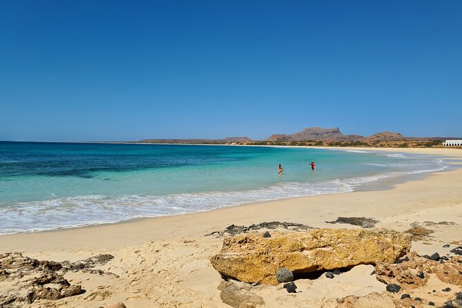 Tours in Boa Vista island - Entering Boa Vista by a local route, not a rigid checklist